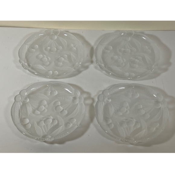 Set of 4 Mikasa Bountiful Vintage Frosted Cherry Glass Dessert Plates - Picture 1 of 5